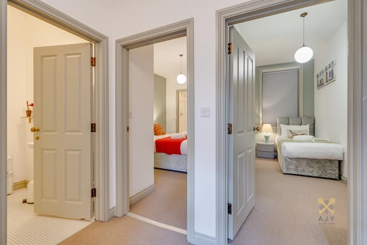 Queens B Ajy Birmingham Centre 2 Bedroom Apartment Apartments For Rent In West Midlands England United Kingdom
