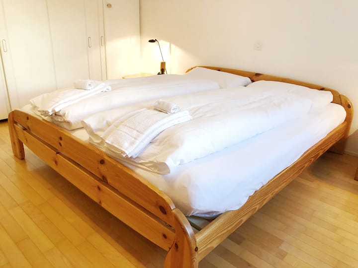 บีดขนาดควีนไซส์ 2 ห้องนอน 