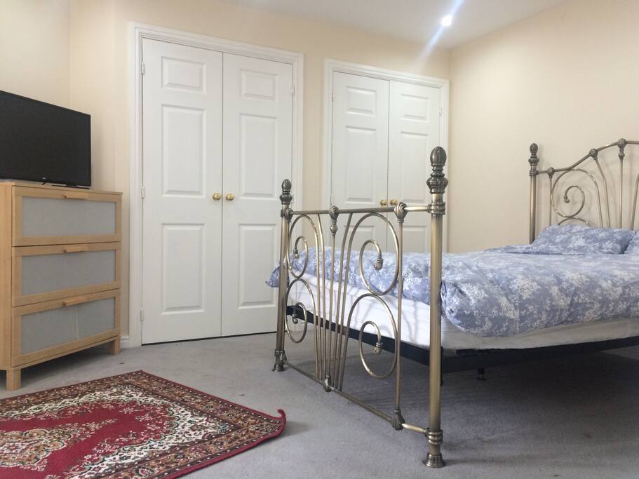 The spacious room has a TV and wireless Internet