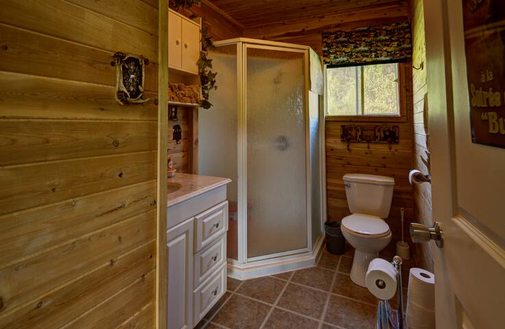 Robertville Lodge located on the Millstream River gallery image 5