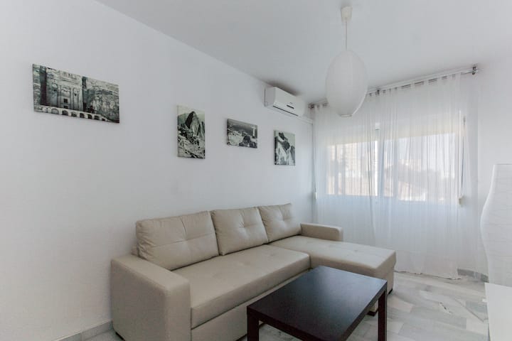 LOVELY FLAT