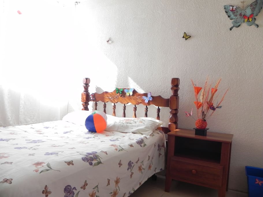 Butterfly Room-Bedroom1