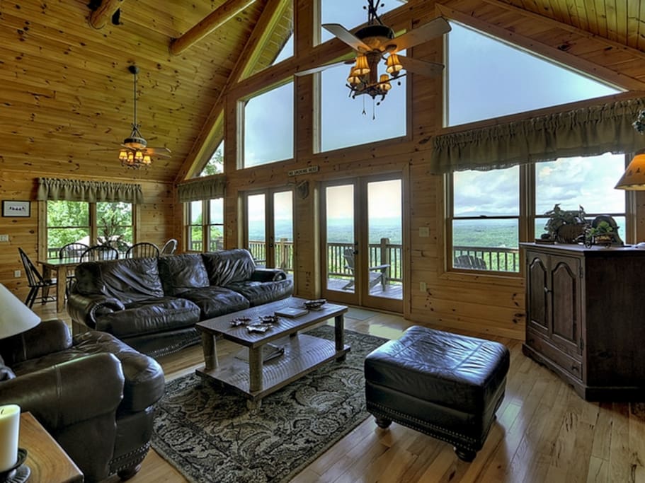 Bearly Roughing It - Entry Level Living Area