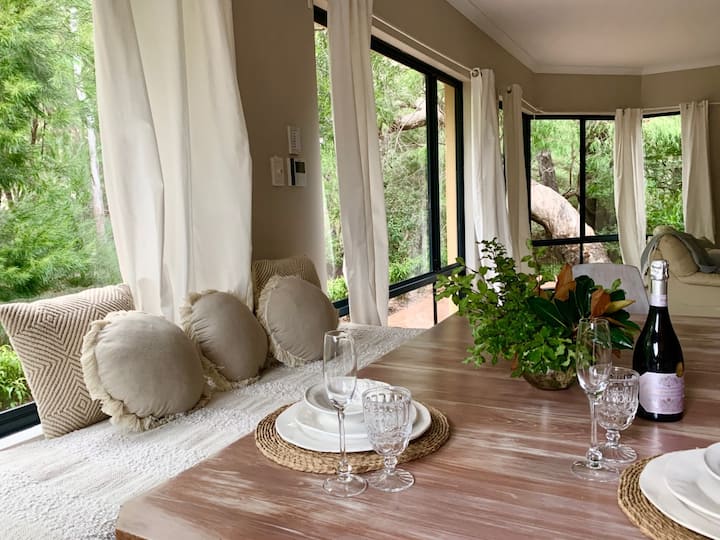 Norfolk Street Retreat Houses for Rent in Dunsborough, Western