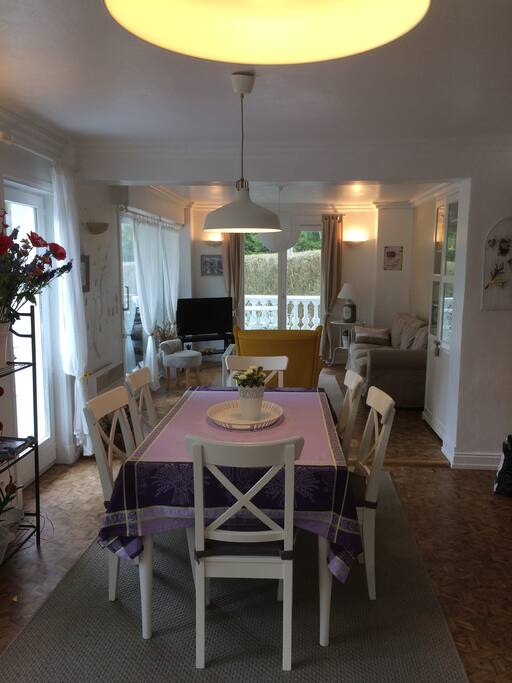 séjour et salon vue de cuisine