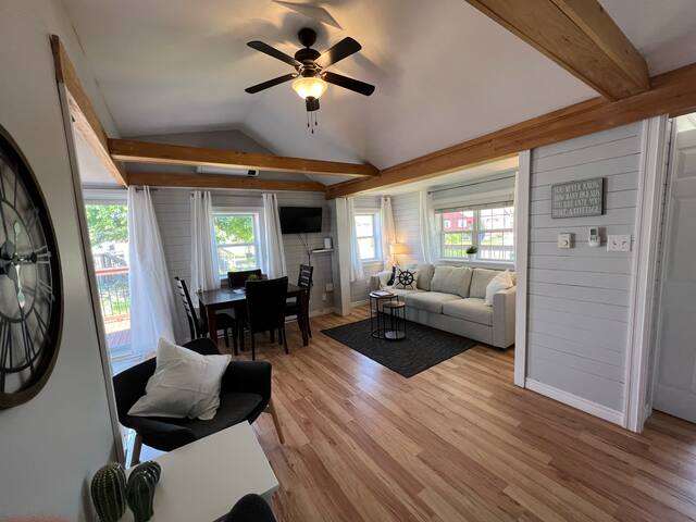 Brydges St bungalow gallery image 2