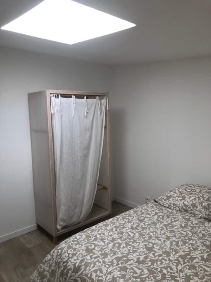 Habitación 1 con velux