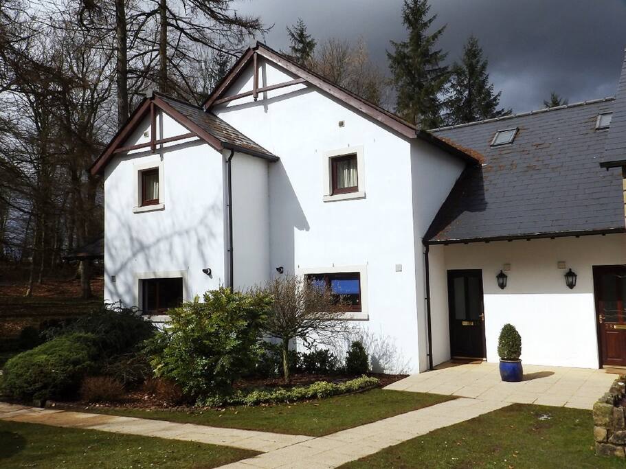 Nutkin Cottage is a purpose built holiday cottage in the quiet family resort of Whitbarrow Village, near Keswick