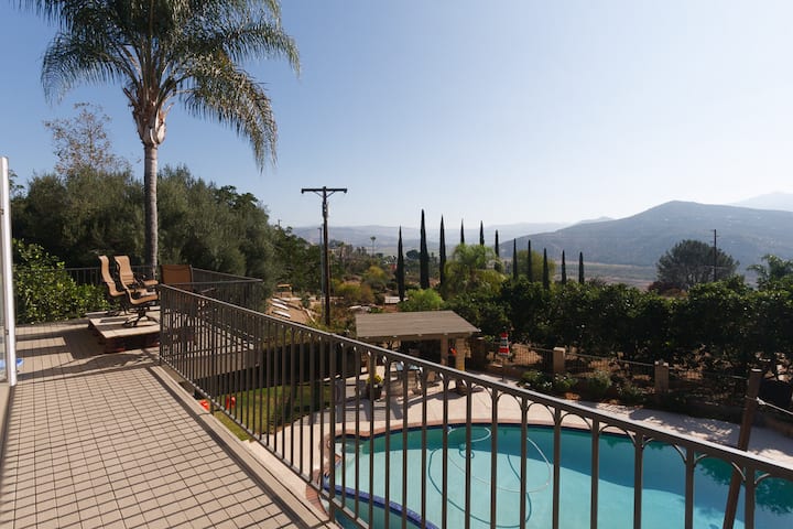 Architectural Resort Home With Views, Pool, Spas - Escondido, CA