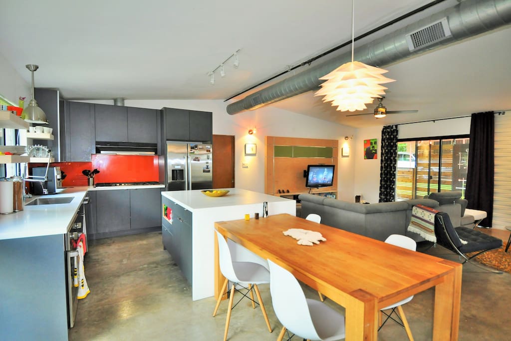 Kitchen / Dining