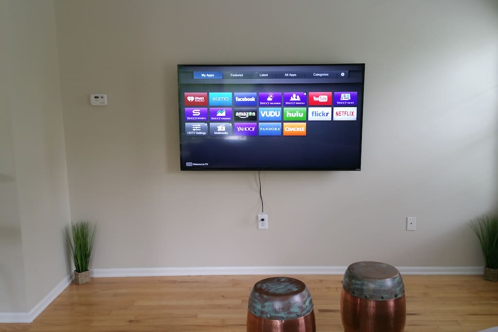 Access all your favorite apps on the smart enabled Tv.