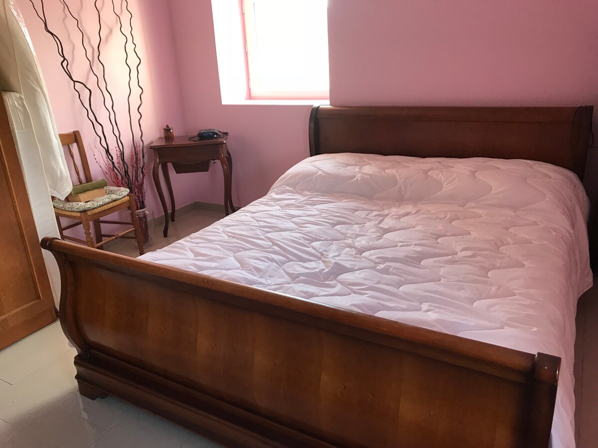 საძინებელი 2