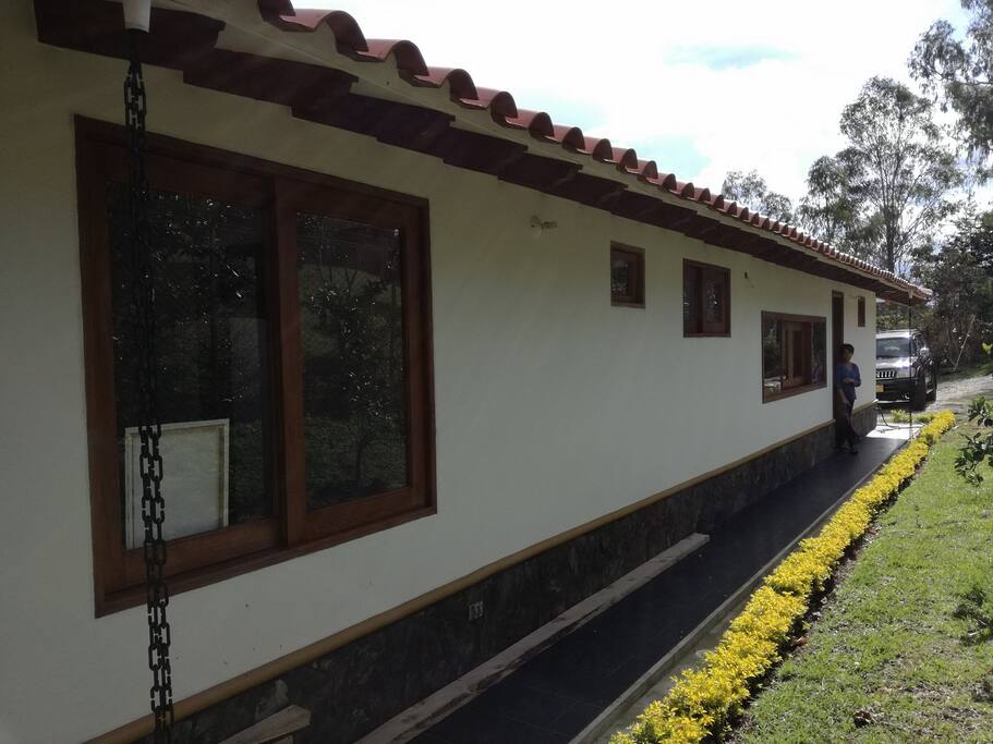 Lateral de la casa