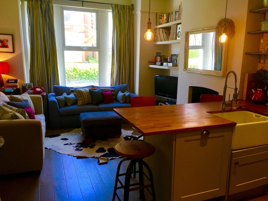A great open plan kitchen / sitting room layout perfect for staying in and cooking for friends.