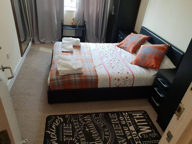 LOVELY 2 BED GUEST HOUSE. gallery image 3