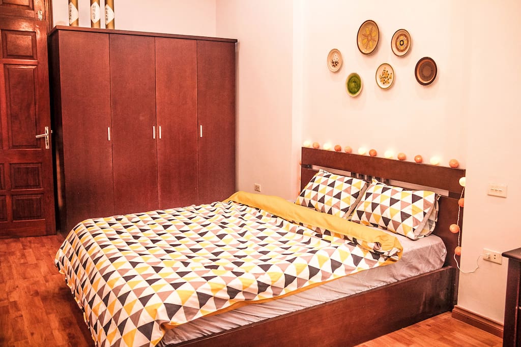 Cozy bedroom with pottery decoration
