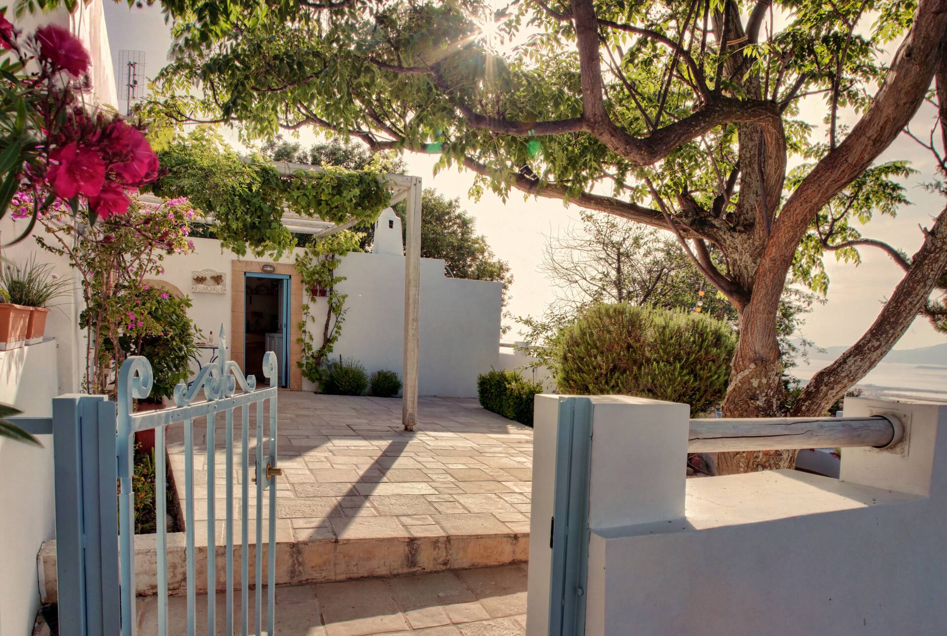 Asomatos house with a view