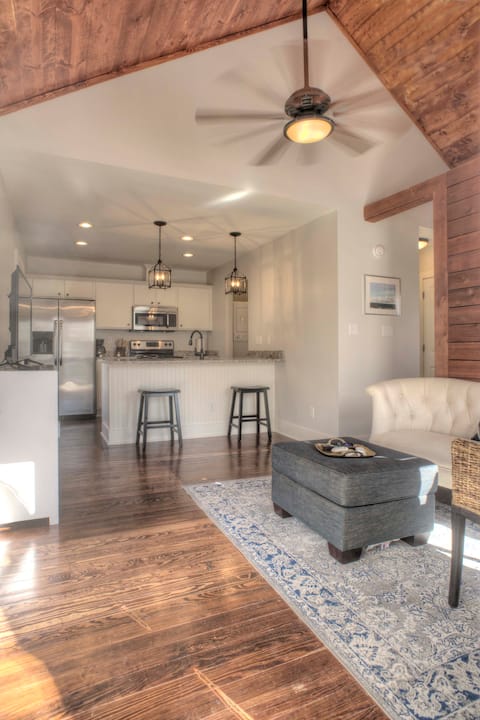 Successful Airbnb property: Cottage on the Park in Evergreen
