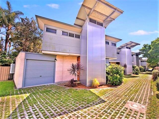 Airbnb Crescent Head Holiday Rentals Places To Stay New