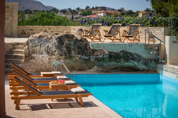 Phaistos Villas – Crete Poolside Luxury Retreats gallery image 2