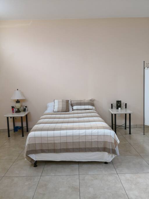 Cama matrimonial