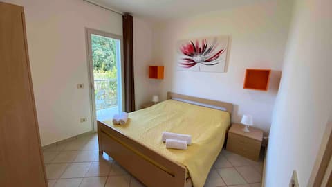 Popular Airbnb listing: Apartmani Romano Apartment 4 in Duga Luka