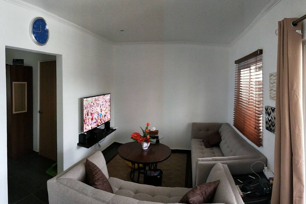Living Room with 50 inch TV with Cable