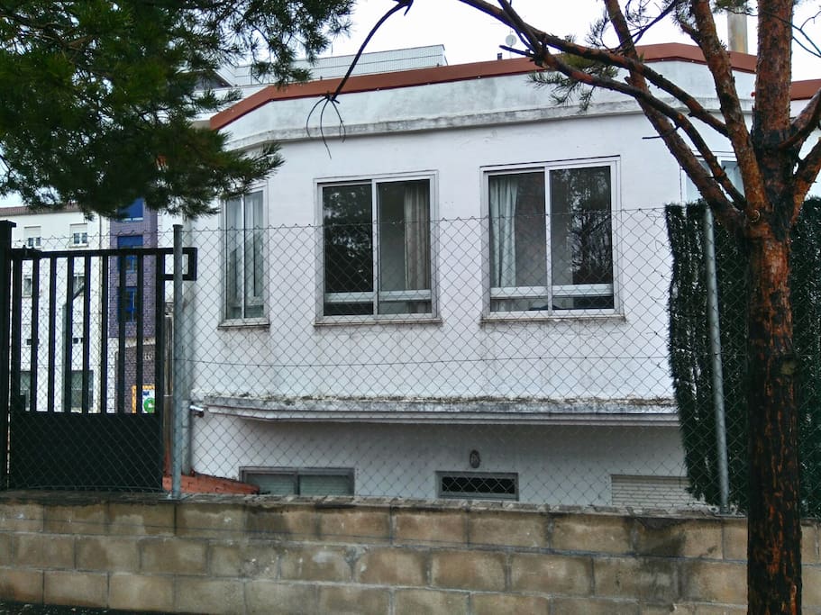 Fachada desde el Bulevar.