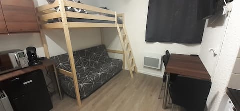 Propriété Airbnb réussie: Studio in the city center à Les Deux Alpes