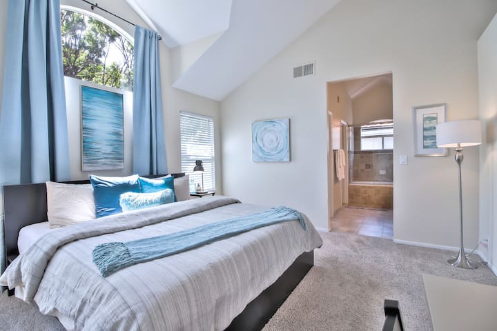 MSP1&2: 2 Lovely Homes Right Next to Each Other gallery image 3