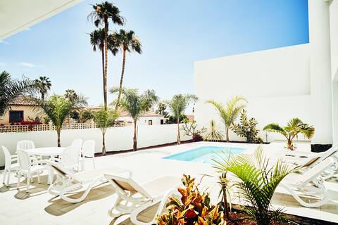 VILLA AMALIE 3BDR+3 BATH+PRIVATE HEATED POOL