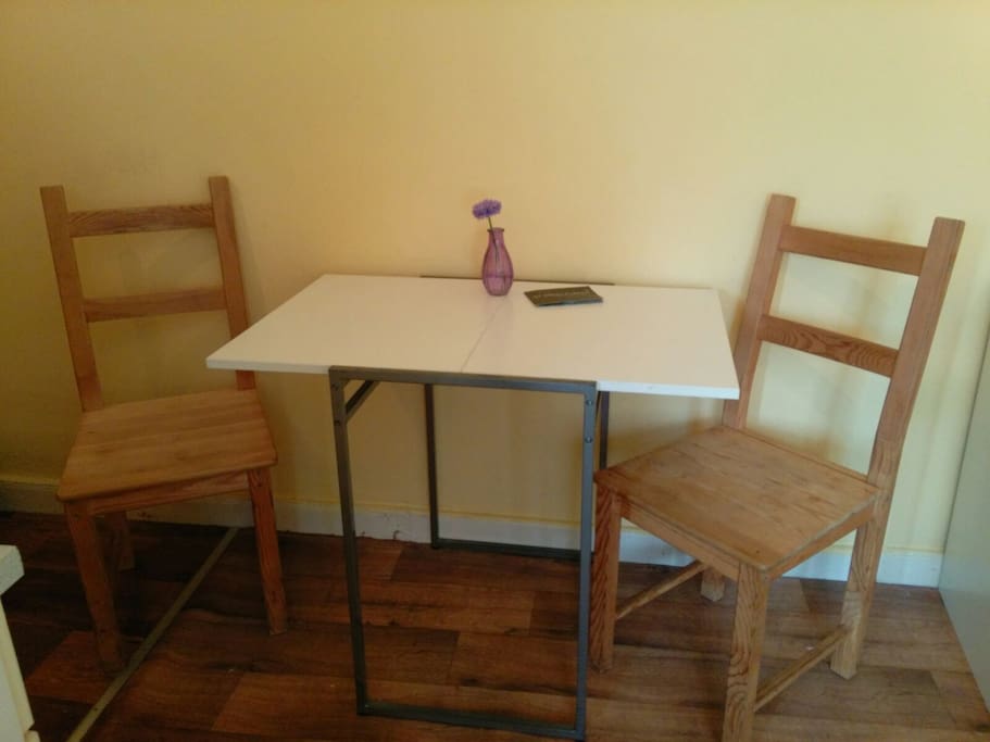 kleiner Tisch