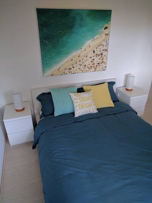 Large queen master bedroom.