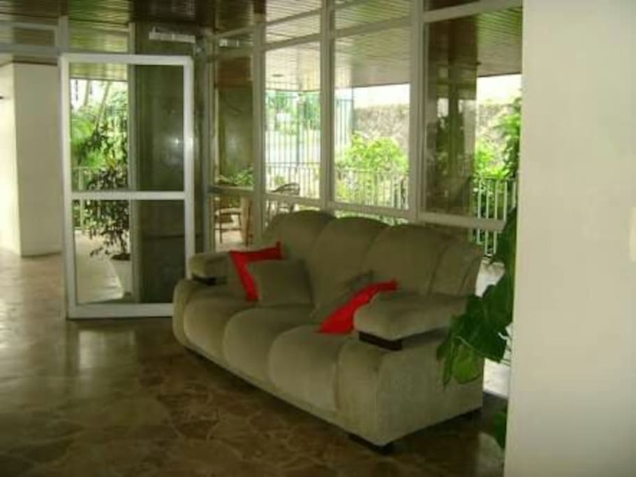 entrada play ground