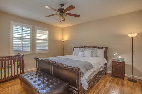 Spotless! Spacious 3BR Master Suite & Soaker Tub!