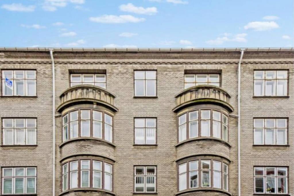 The apartment is the top left with the balcony on this picture