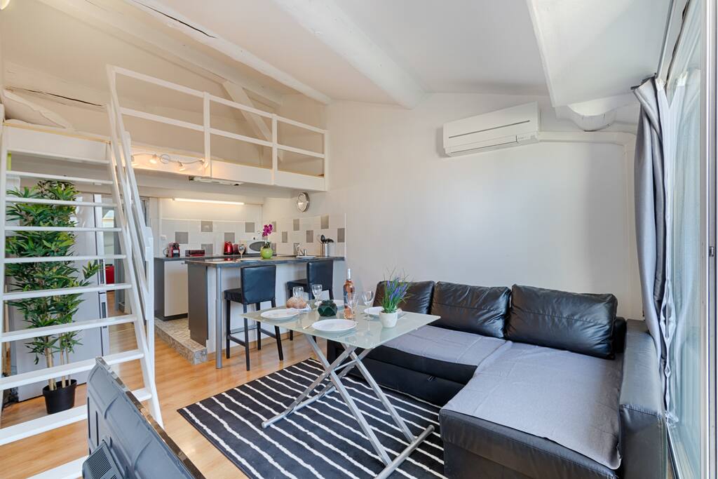 Le séjour / The living room