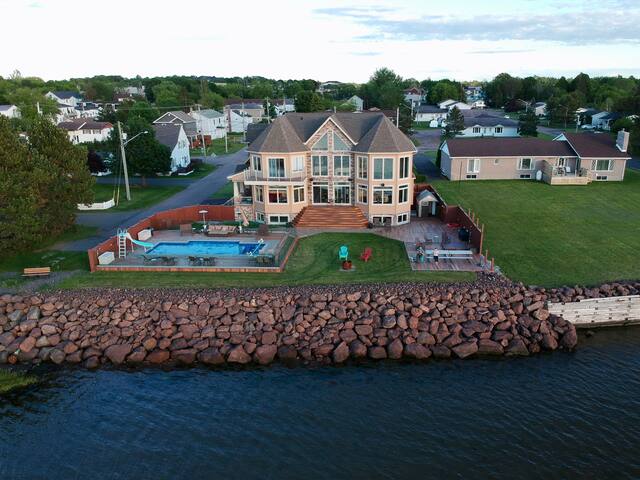 Paradise on the water ! gallery image 4