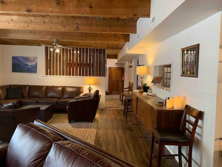 The Sunshine Valley Inn - Very Private -On 7 Acres - Sunshine Valley