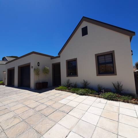 Warm and cosy home in security estate gallery image 4