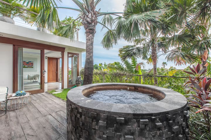 Luxury 2-floor apartment, Seminyak