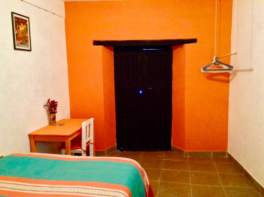 Guacamaya room