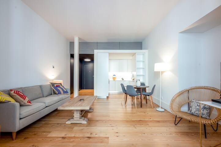 Arco Augusta B Amazing 2BED NEW APT@Praça Comercio