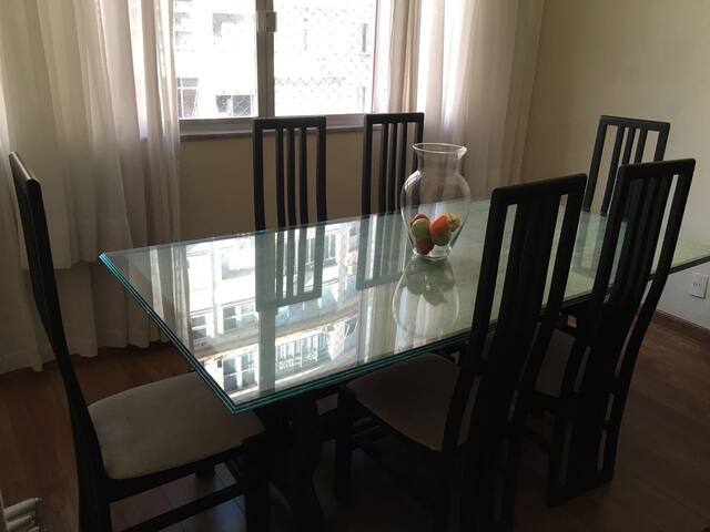 Large apartment w/jacuzzi in Copacabana/Ipanema gallery image 3