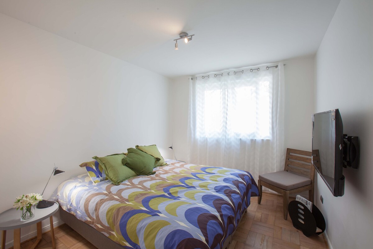 Მთავარი საწოლი ოთახი. დიდი ზომის .