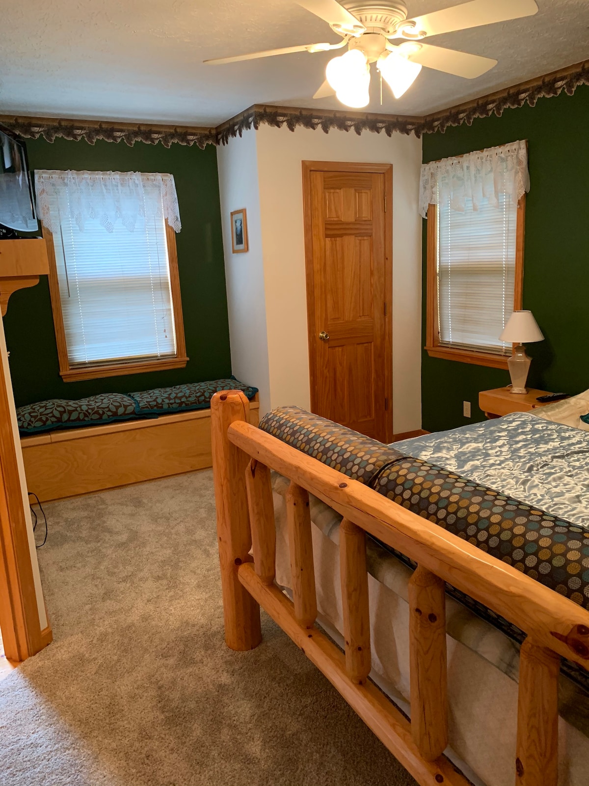 ห้องนอนชั้นบน 