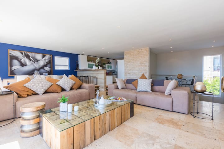 Bright & Spacious Modern Apartment- Green Point gallery image 2