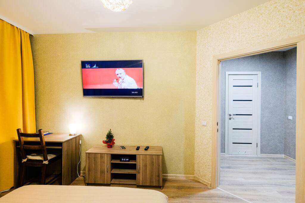 Большой телевизор 150 каналов ТВ