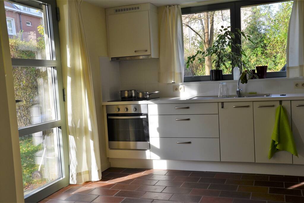 entrée privée donnant dans la partie cuisine