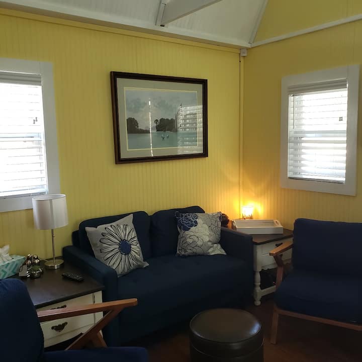 Whispering Pines Cottage In Harlem, Georgia - Thomson, GA
